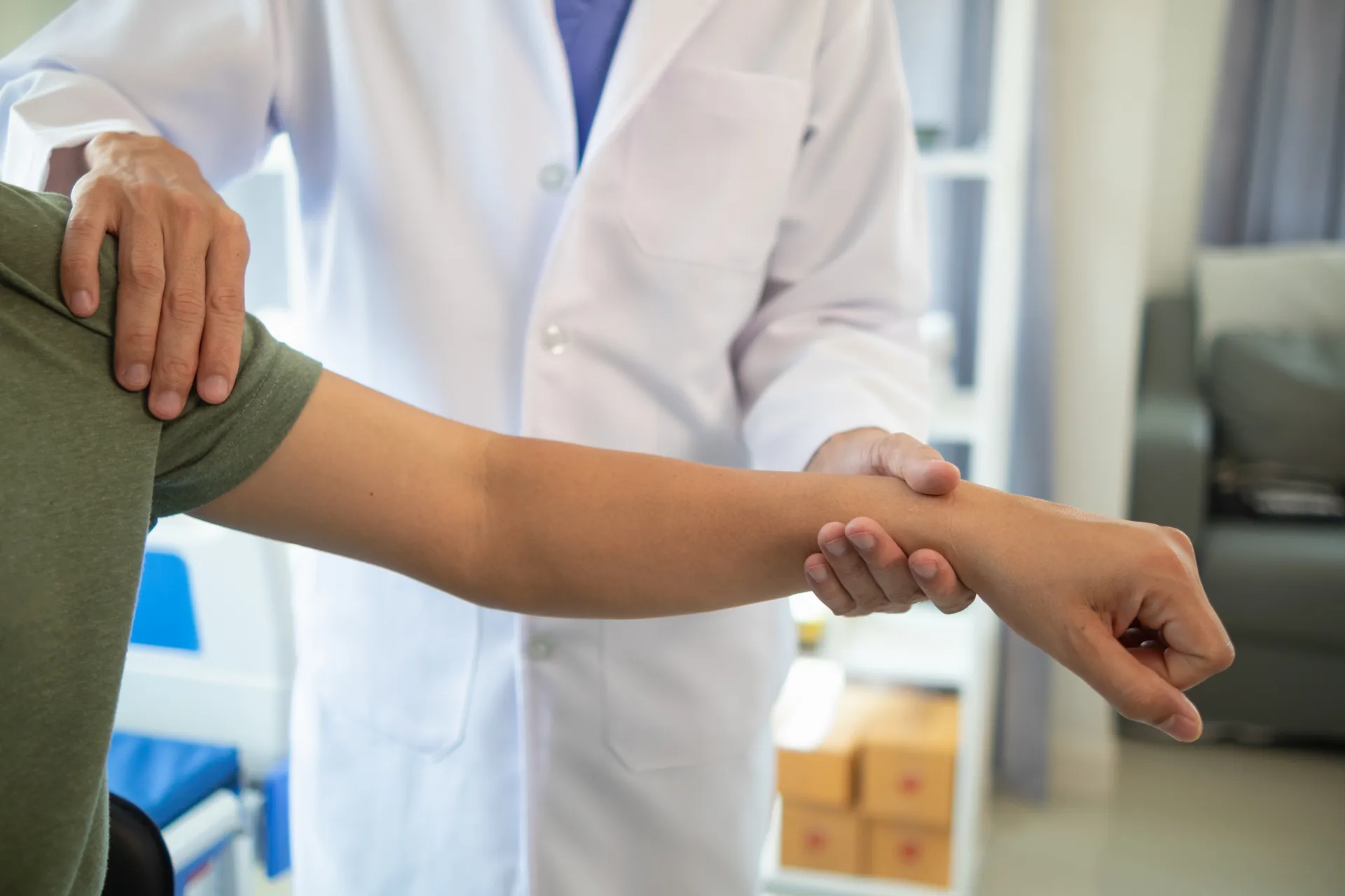 Diagnostic ultrasound at Metro Pain Centers